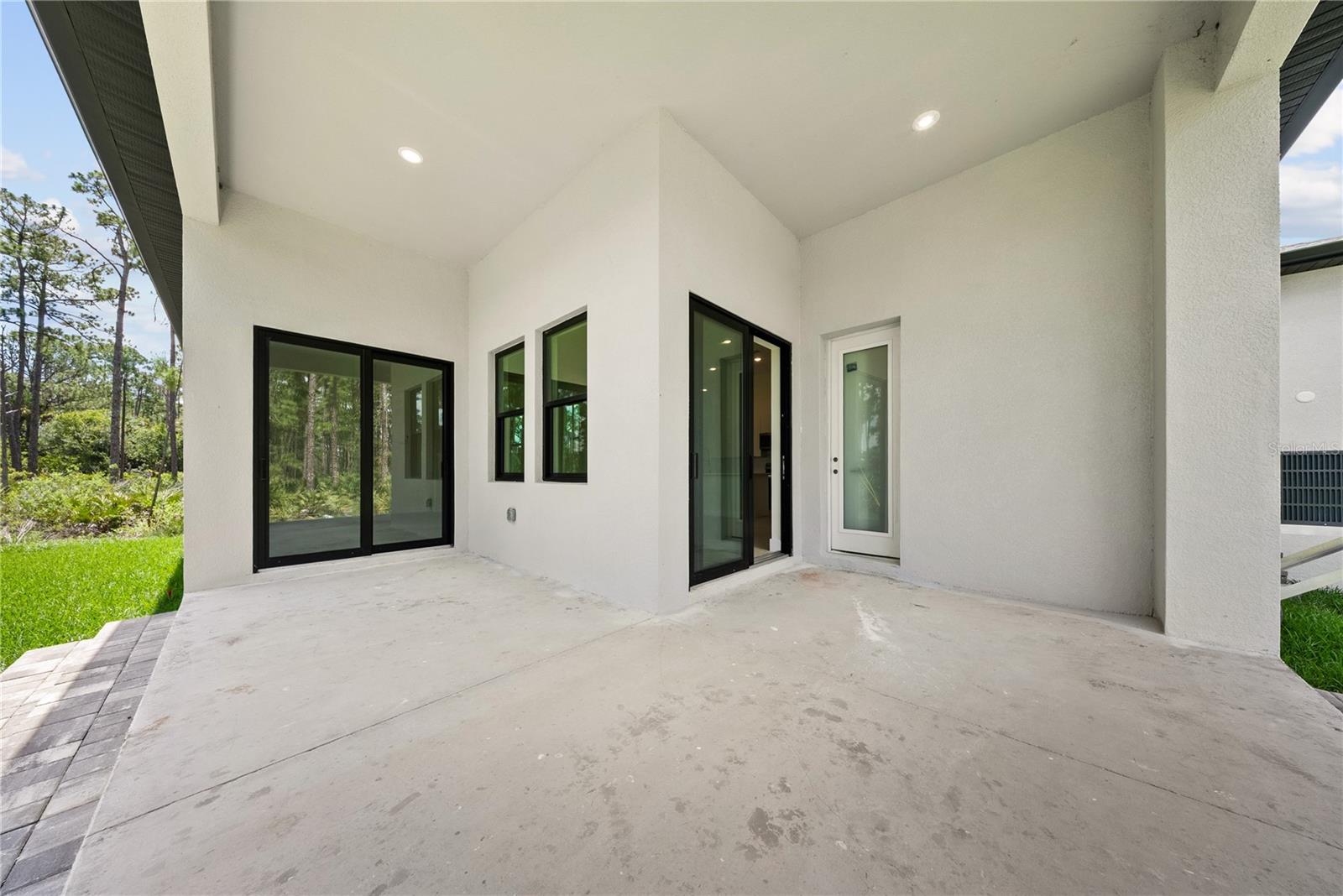 372 MATSON LN