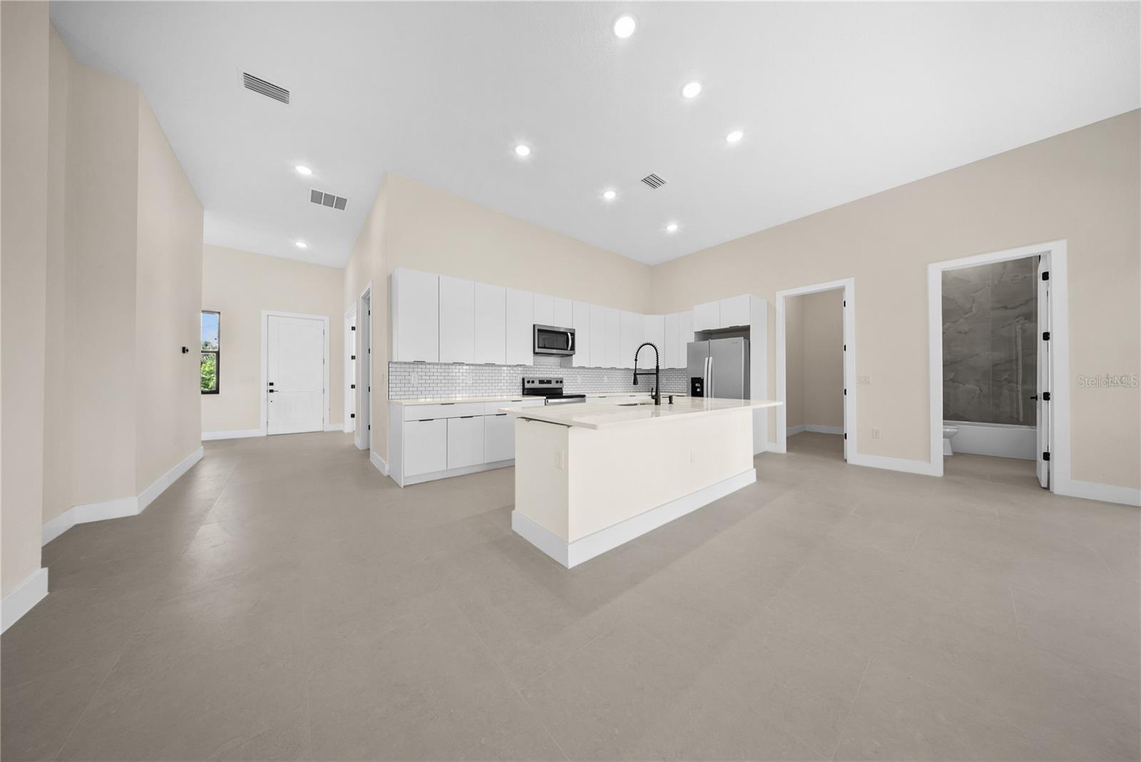 372 MATSON LN