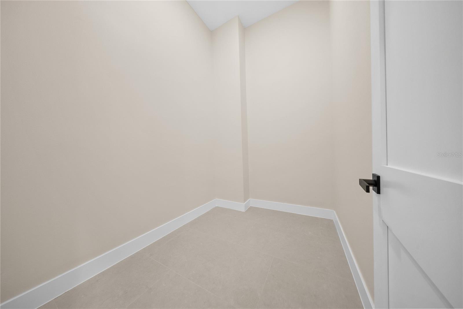 372 MATSON LN