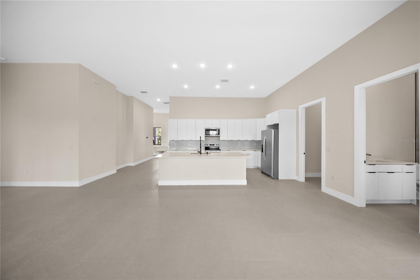 372 MATSON LN