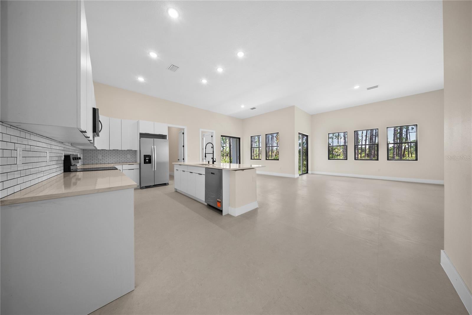 372 MATSON LN