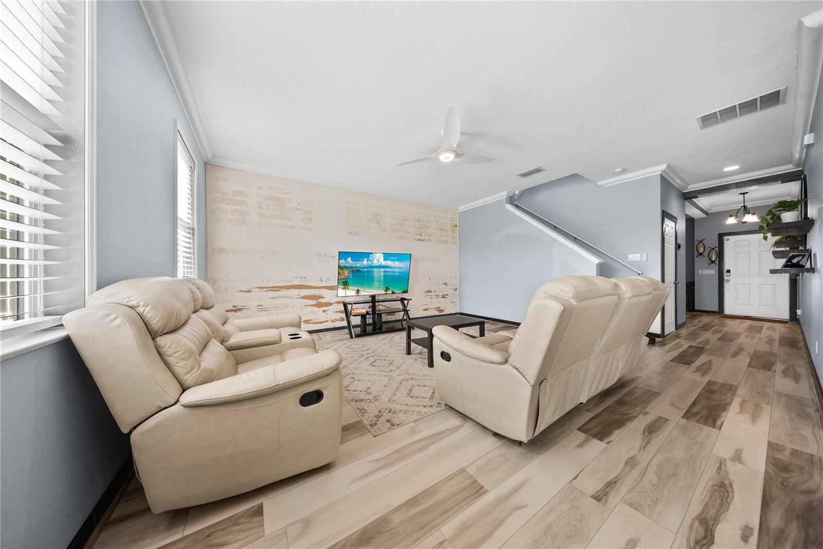 2553 EAGLE BAY BLVD