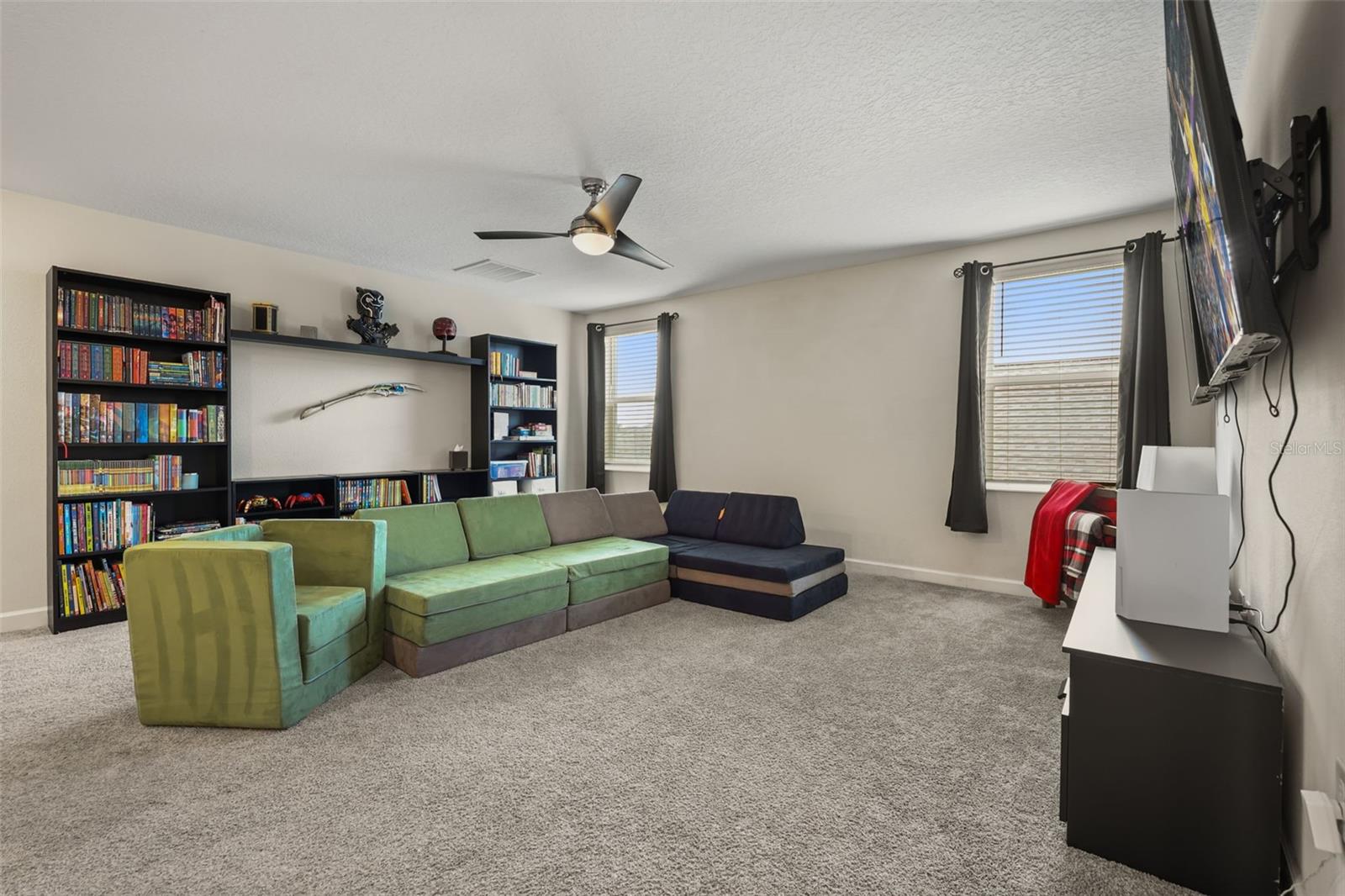 512 WESTCHESTER CT