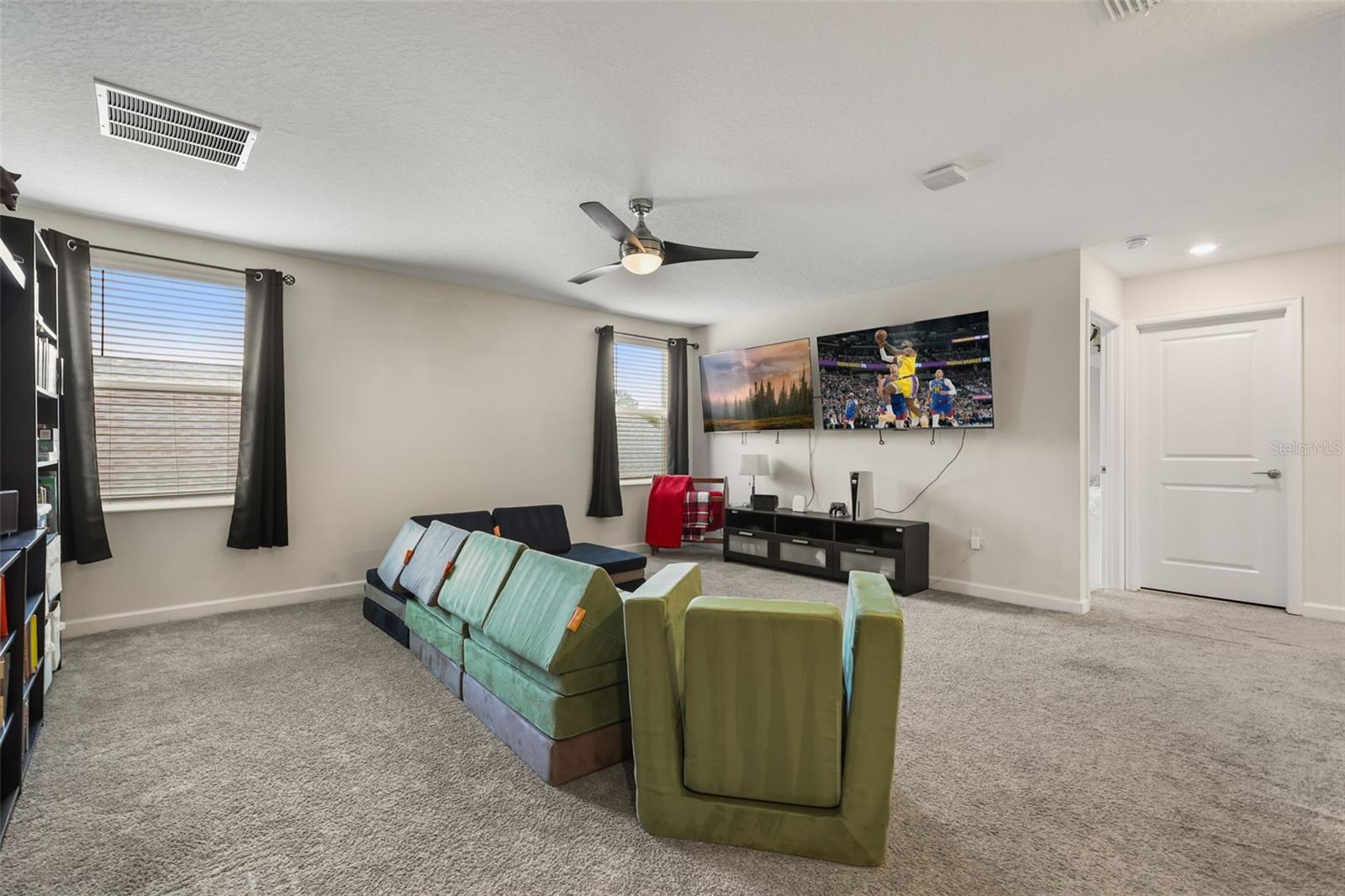 512 WESTCHESTER CT