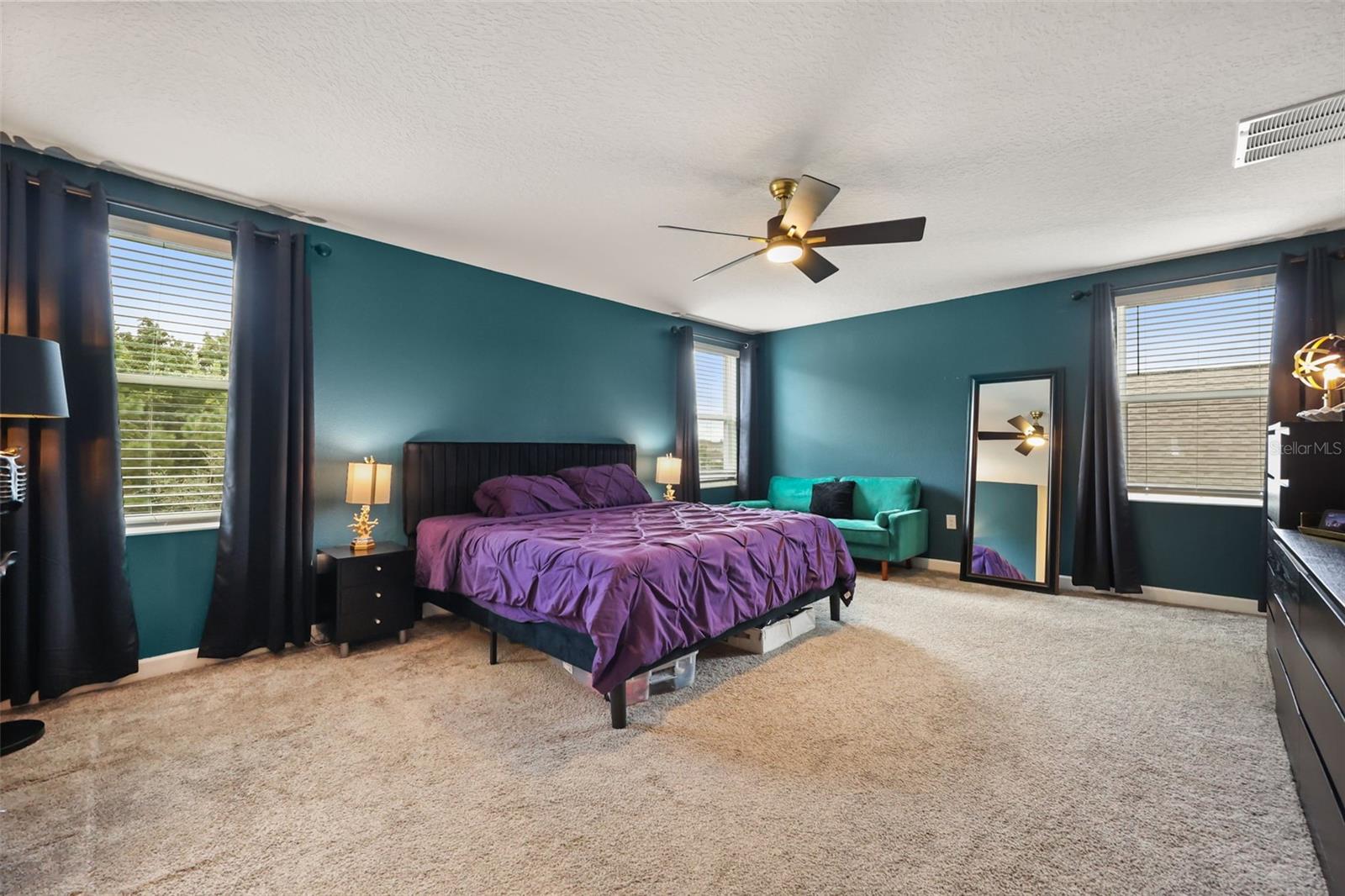 512 WESTCHESTER CT