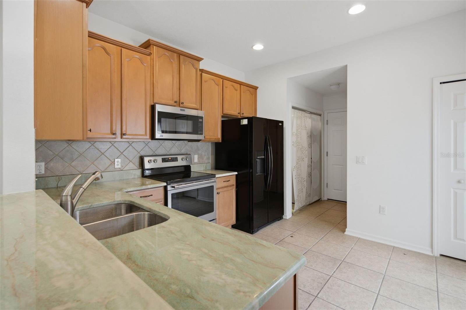 13730 LENSDALE LN