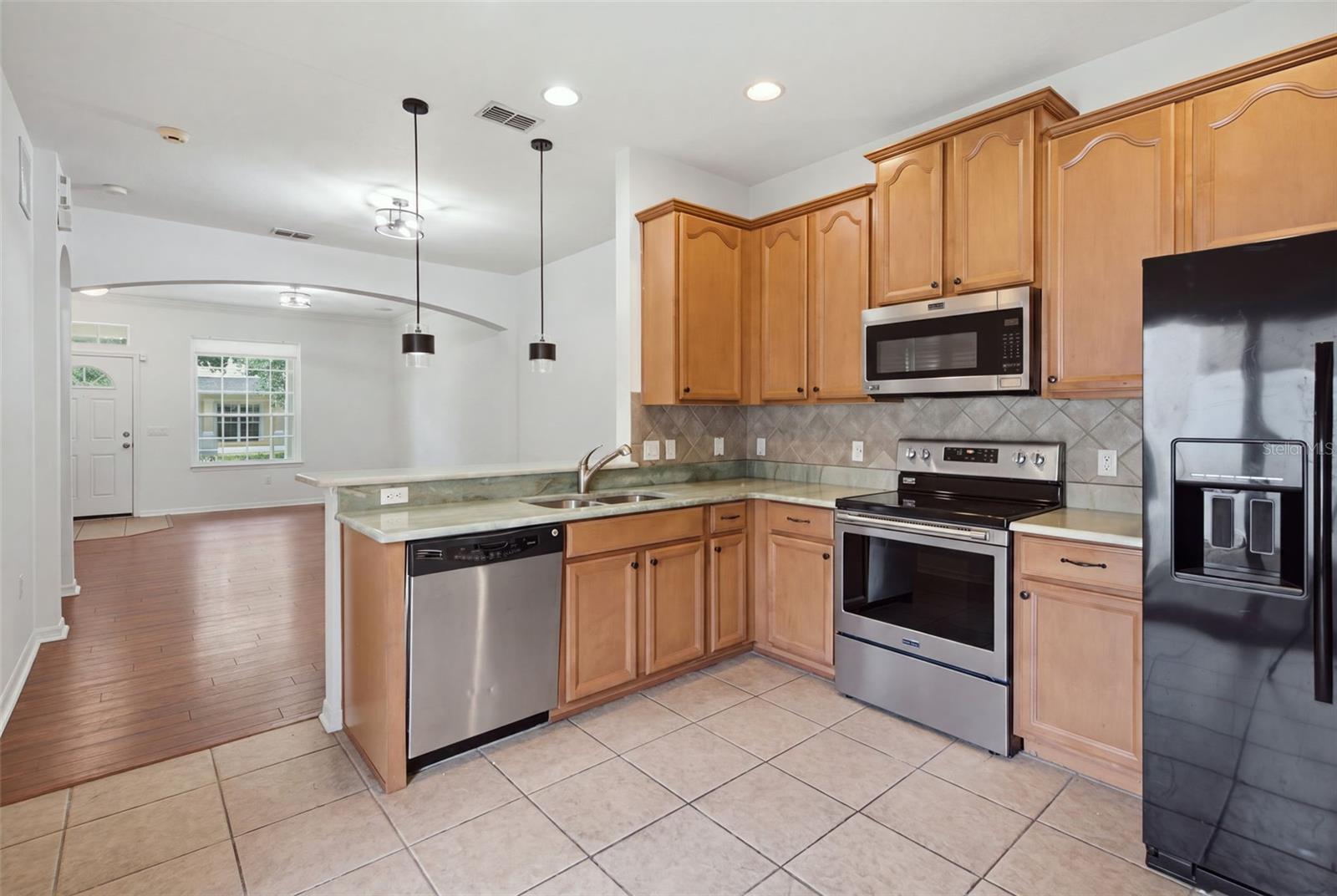 13730 LENSDALE LN