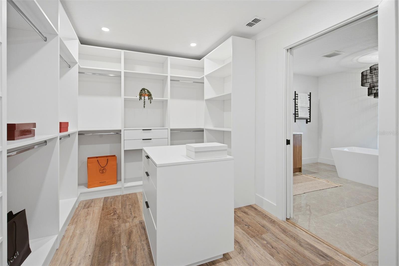 104 E 1ST AVE