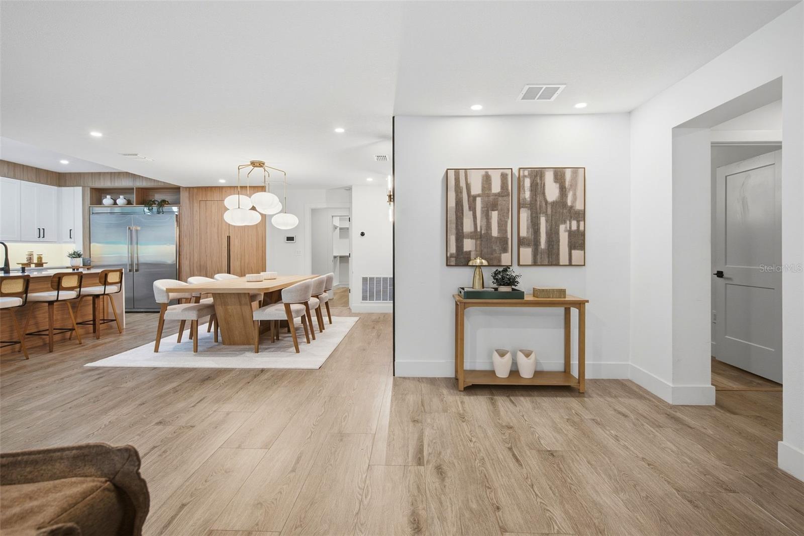 104 E 1ST AVE