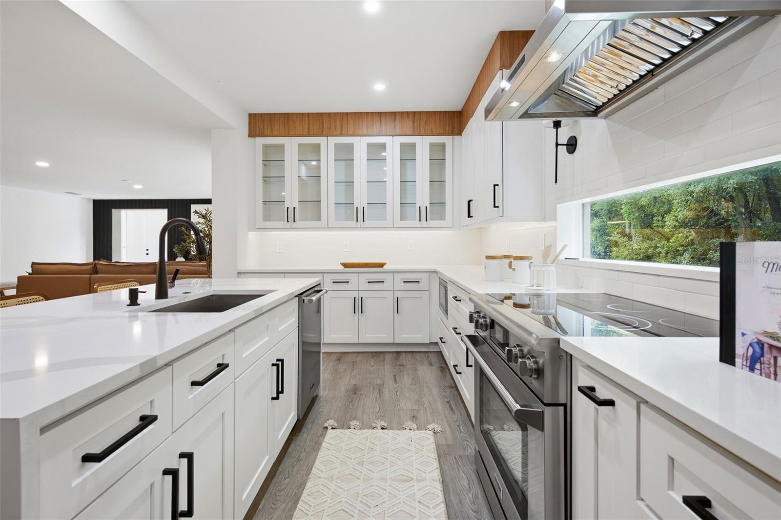 104 E 1ST AVE