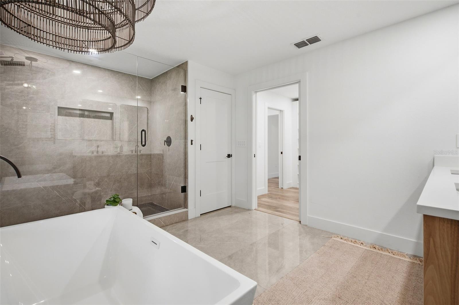 104 E 1ST AVE