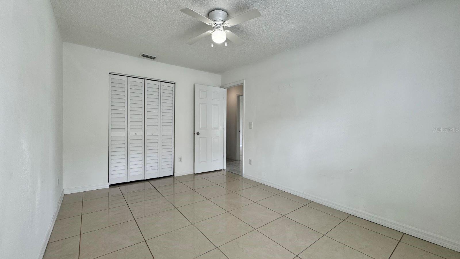 4841 JAMAICA LN