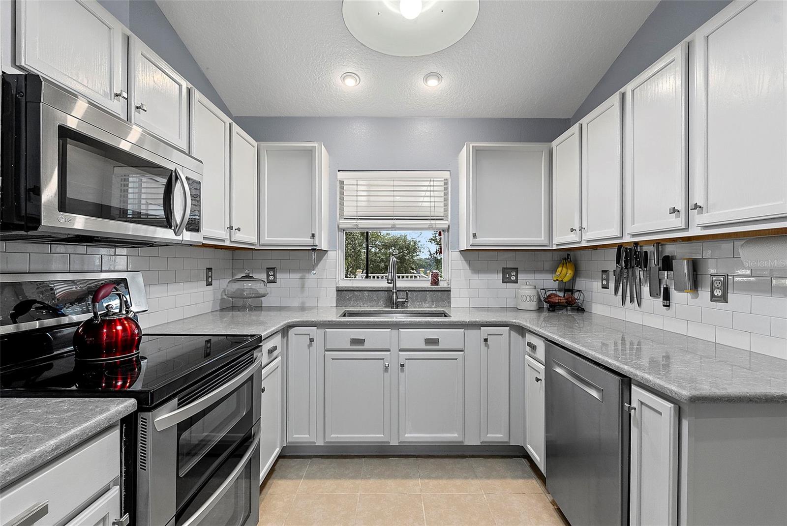 10828 CRESCENT RIDGE LOOP