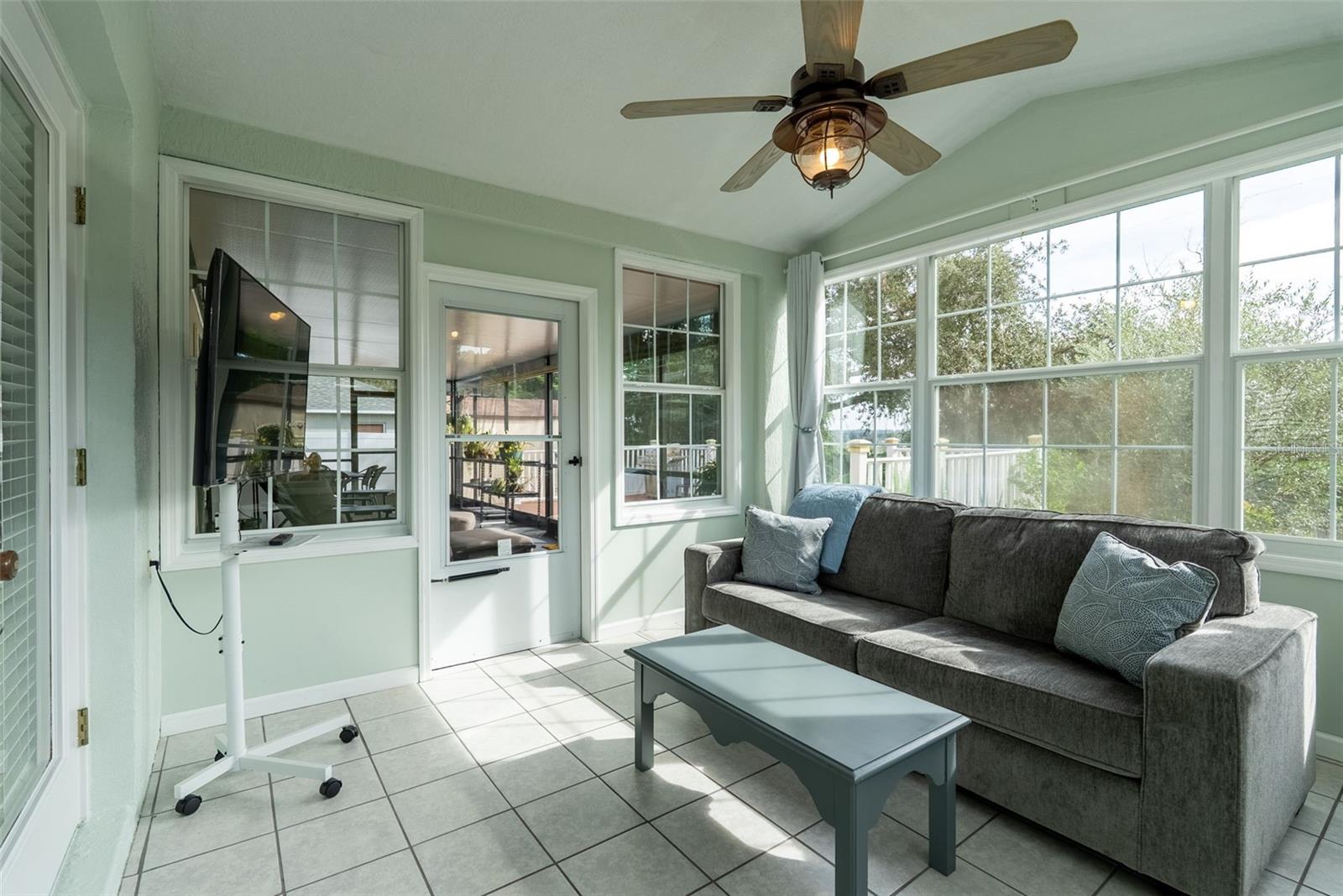 10828 CRESCENT RIDGE LOOP