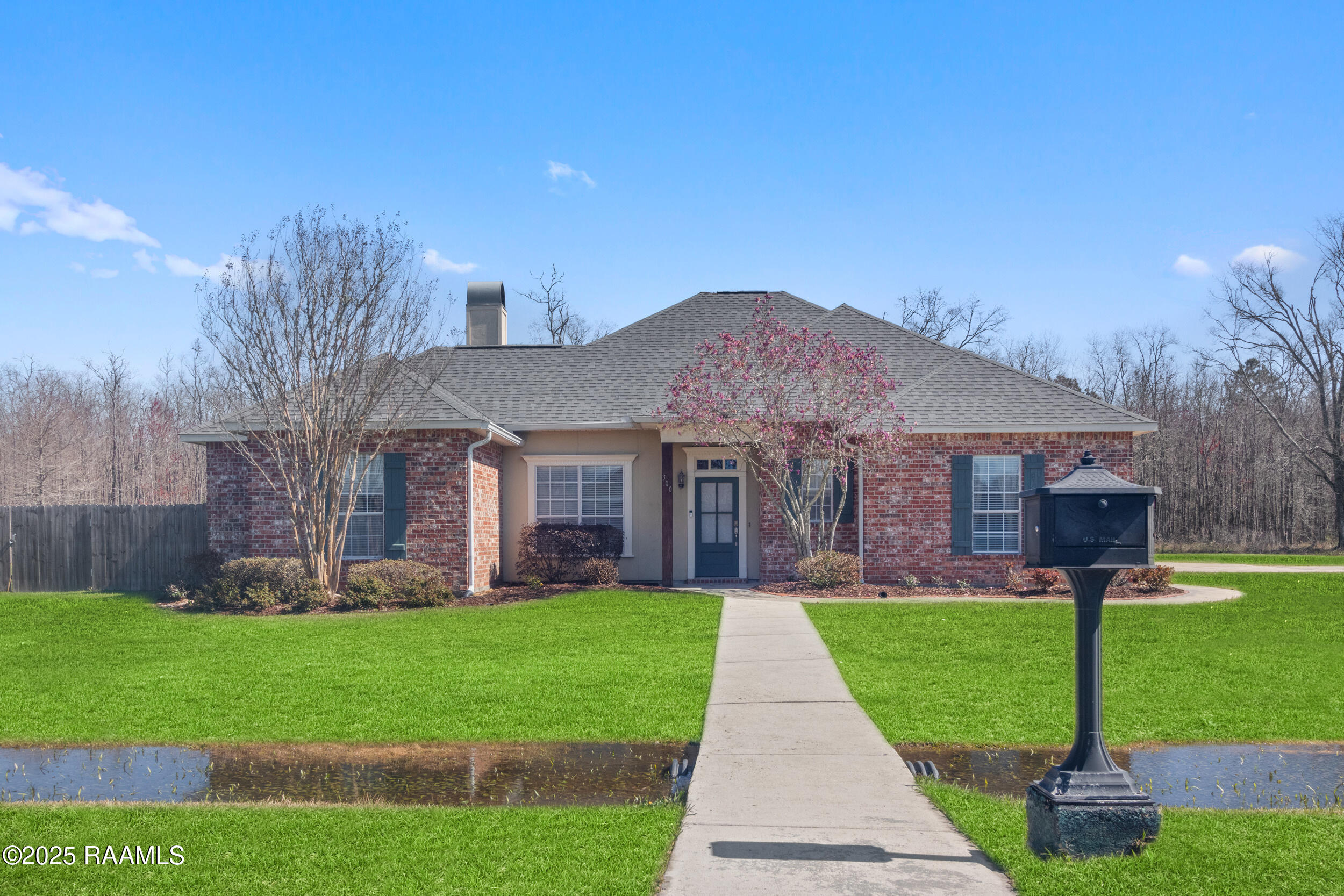 300 Bridgeport Lane