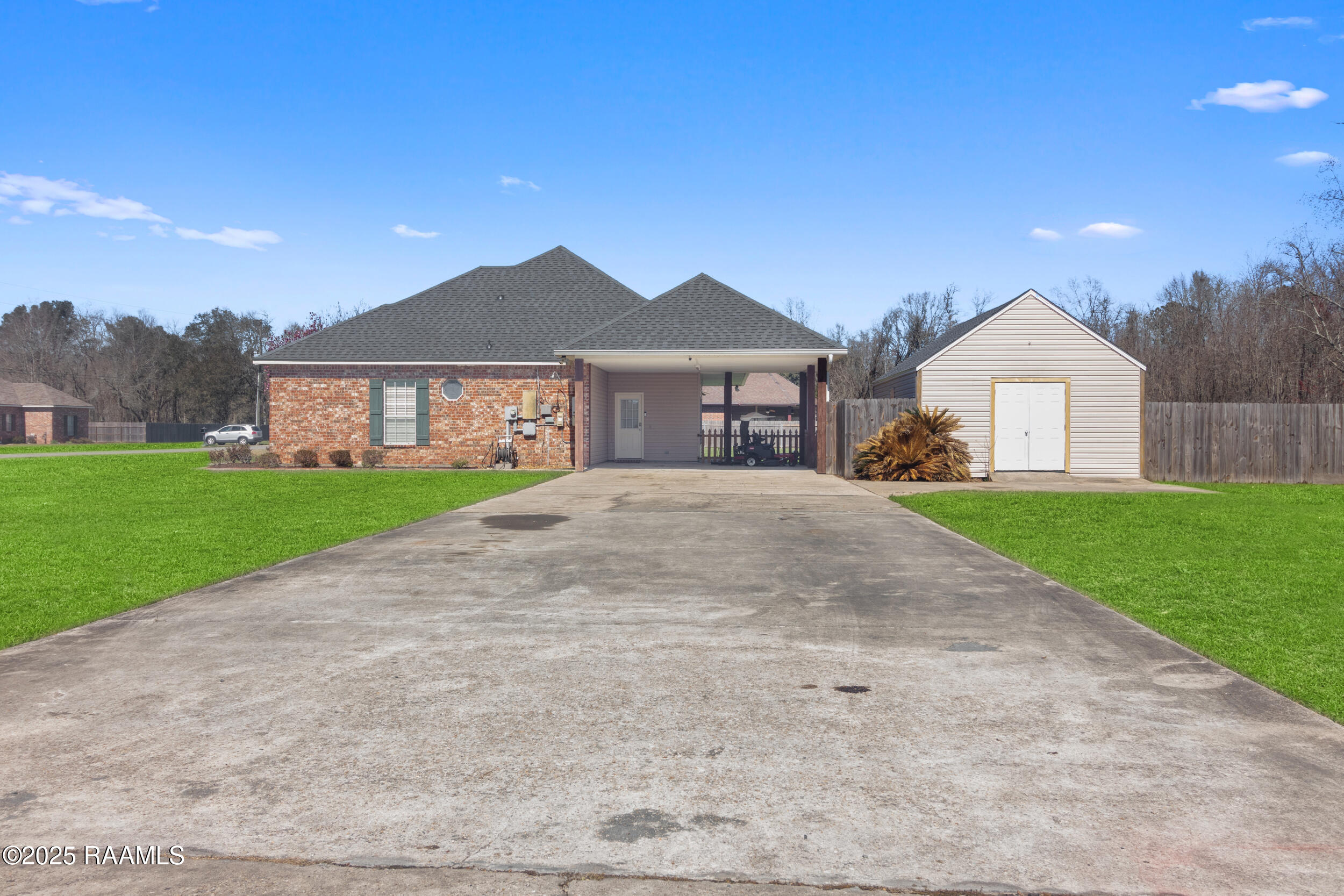 300 Bridgeport Lane
