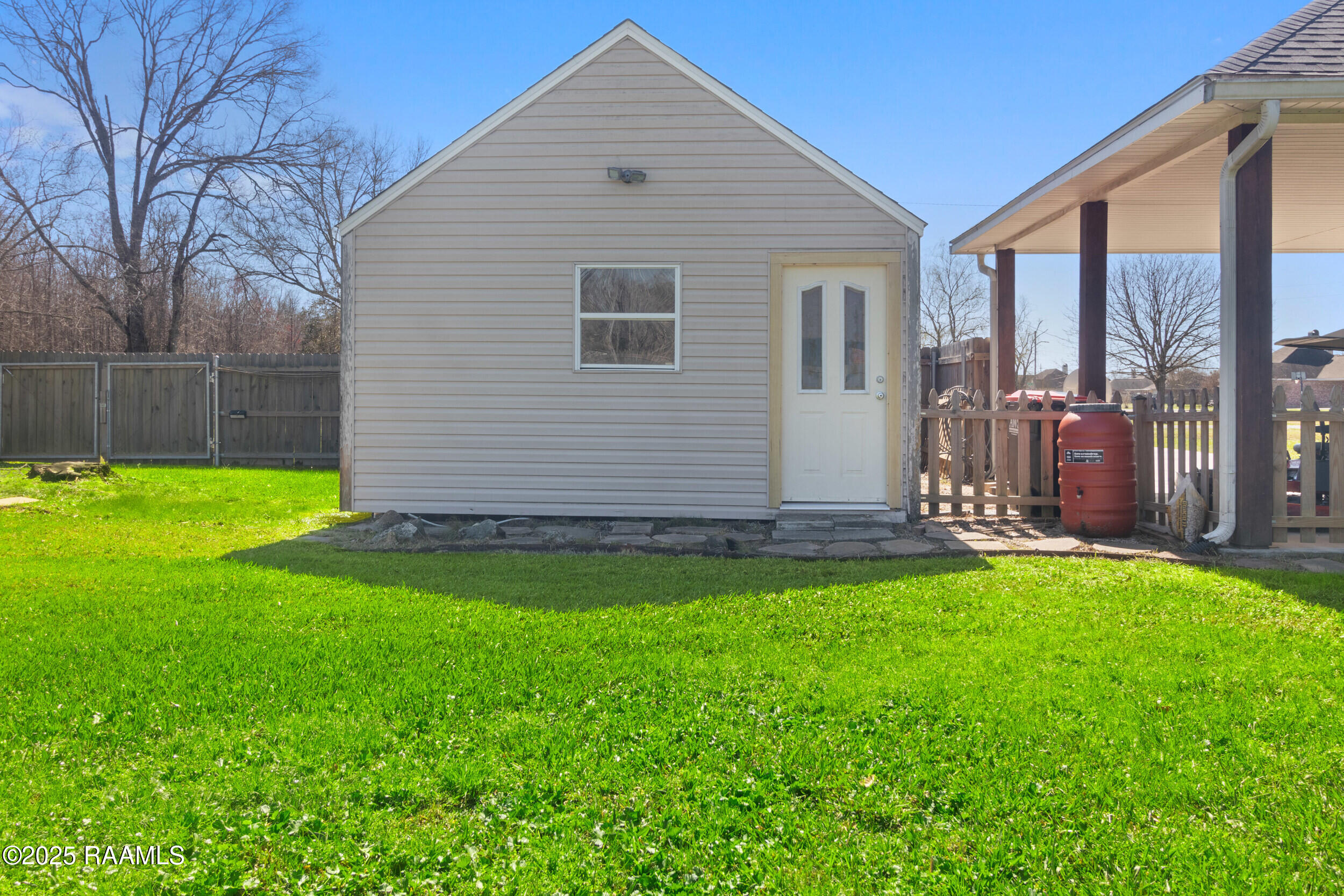 300 Bridgeport Lane