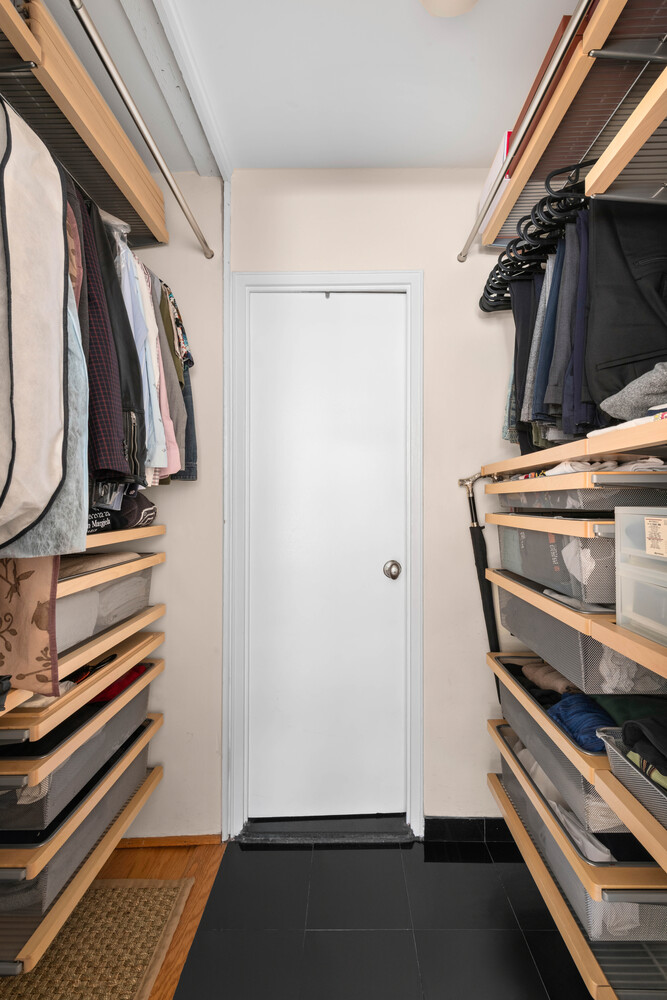 130 E 18TH Street 14J