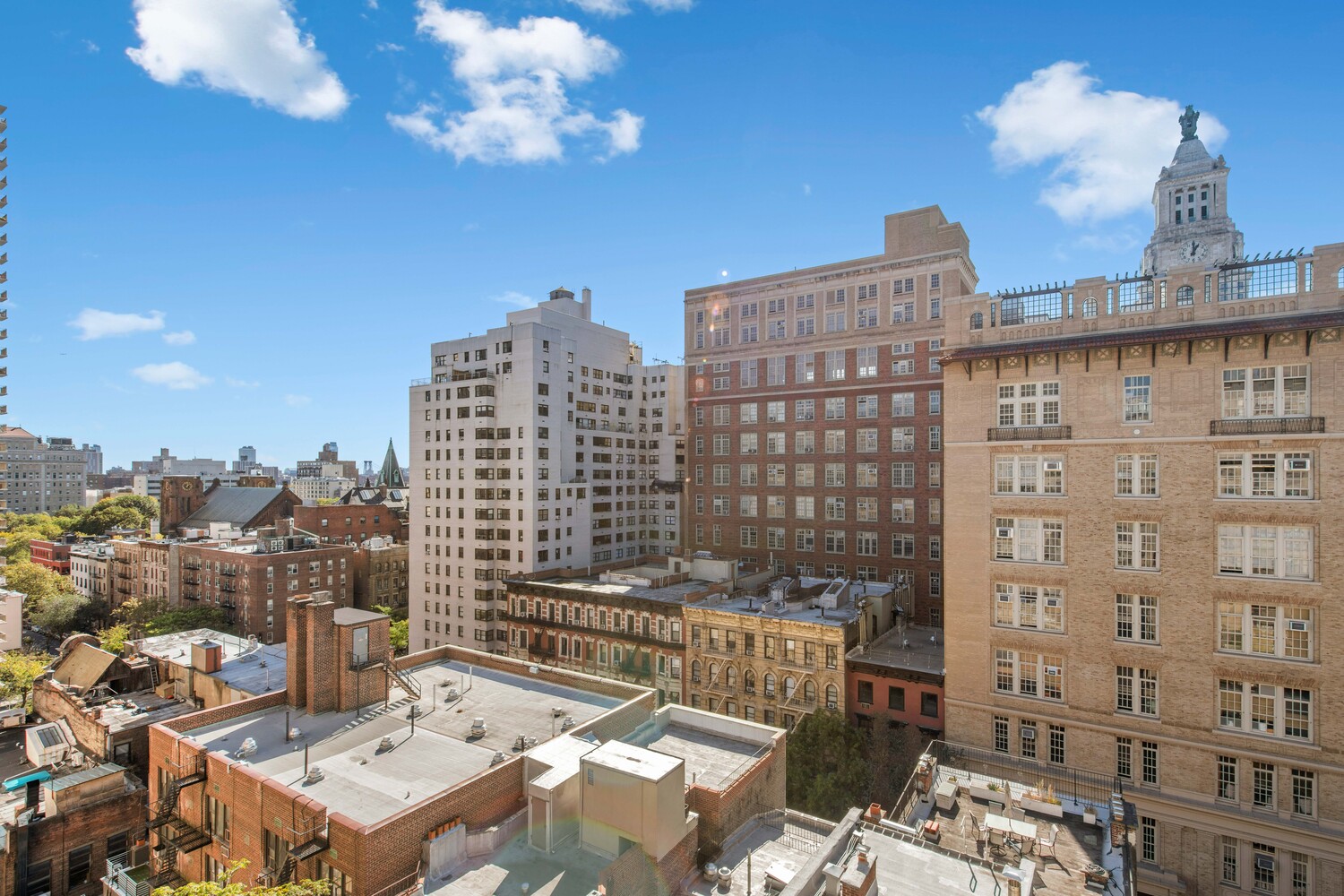 130 E 18TH Street 14J