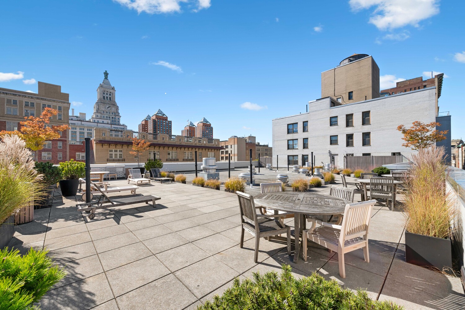 130 E 18TH Street 14J