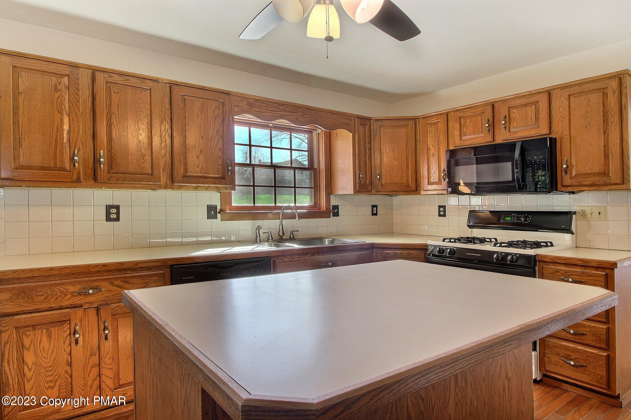 2012 Linwood Drive