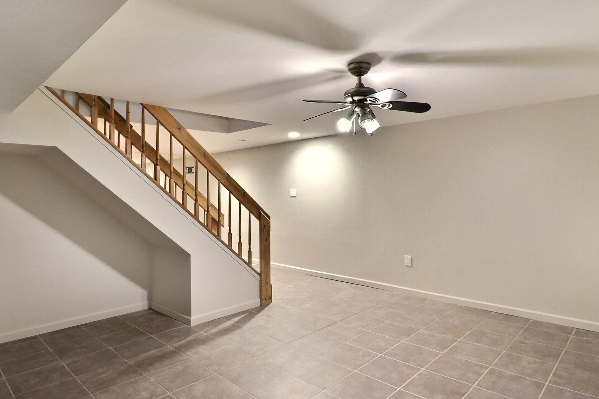 102 Crest Circle
