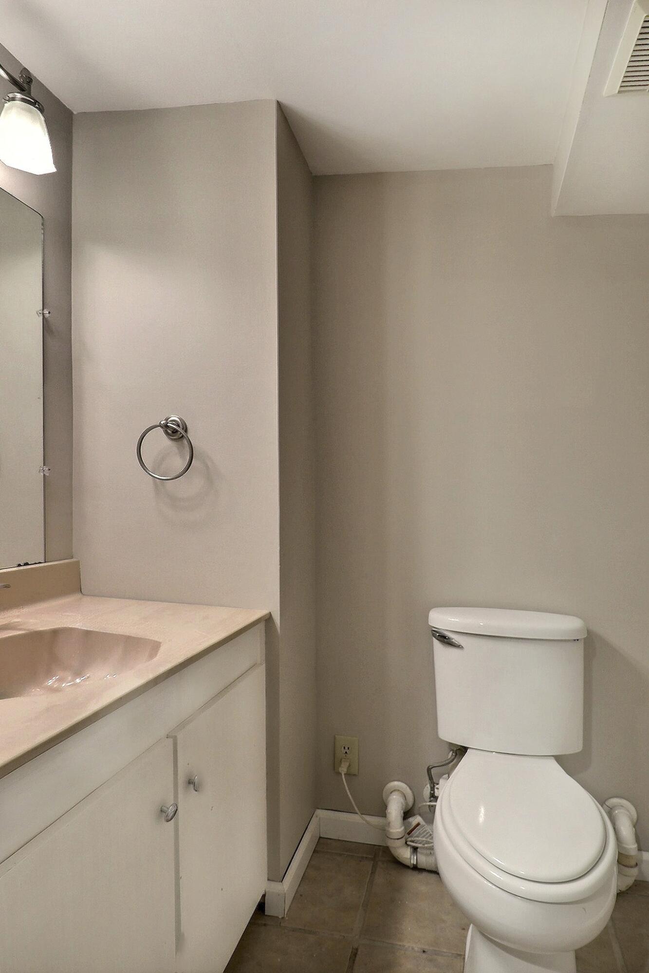 102 Crest Circle