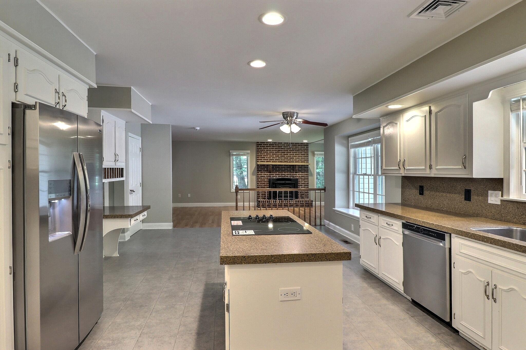 102 Crest Circle