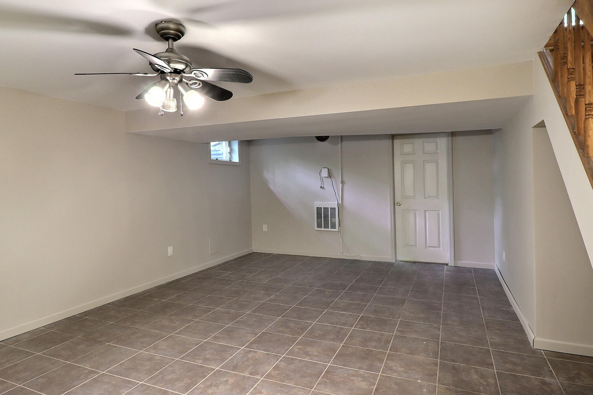 102 Crest Circle