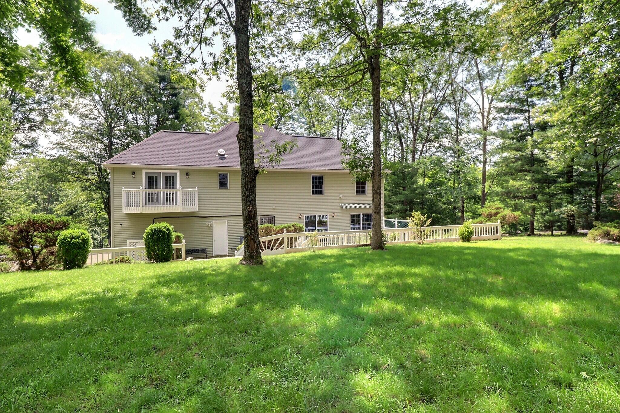 5181 Hilltop Circle