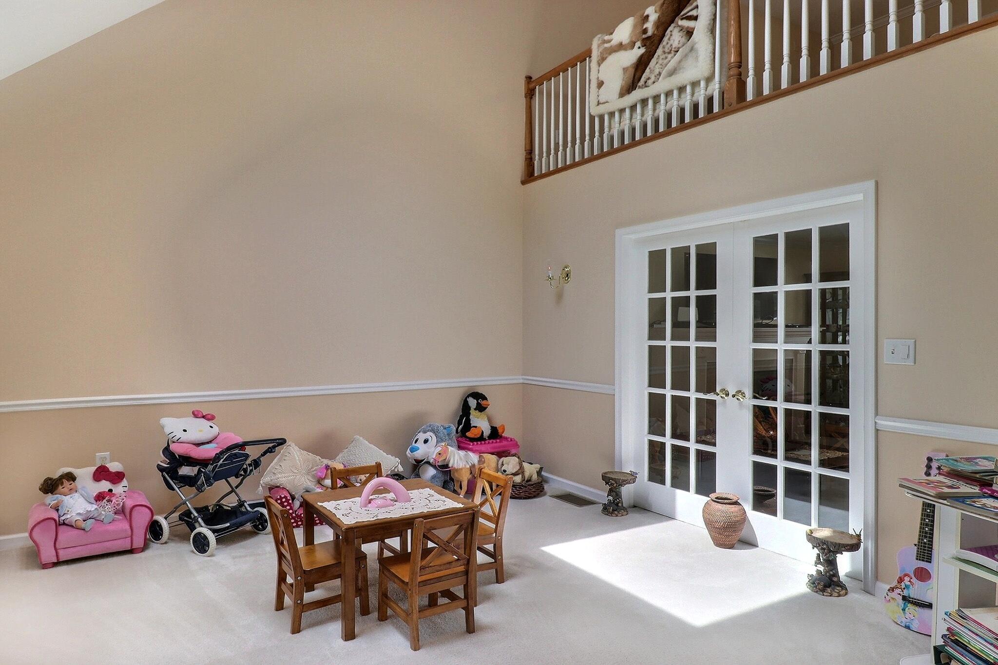 5181 Hilltop Circle