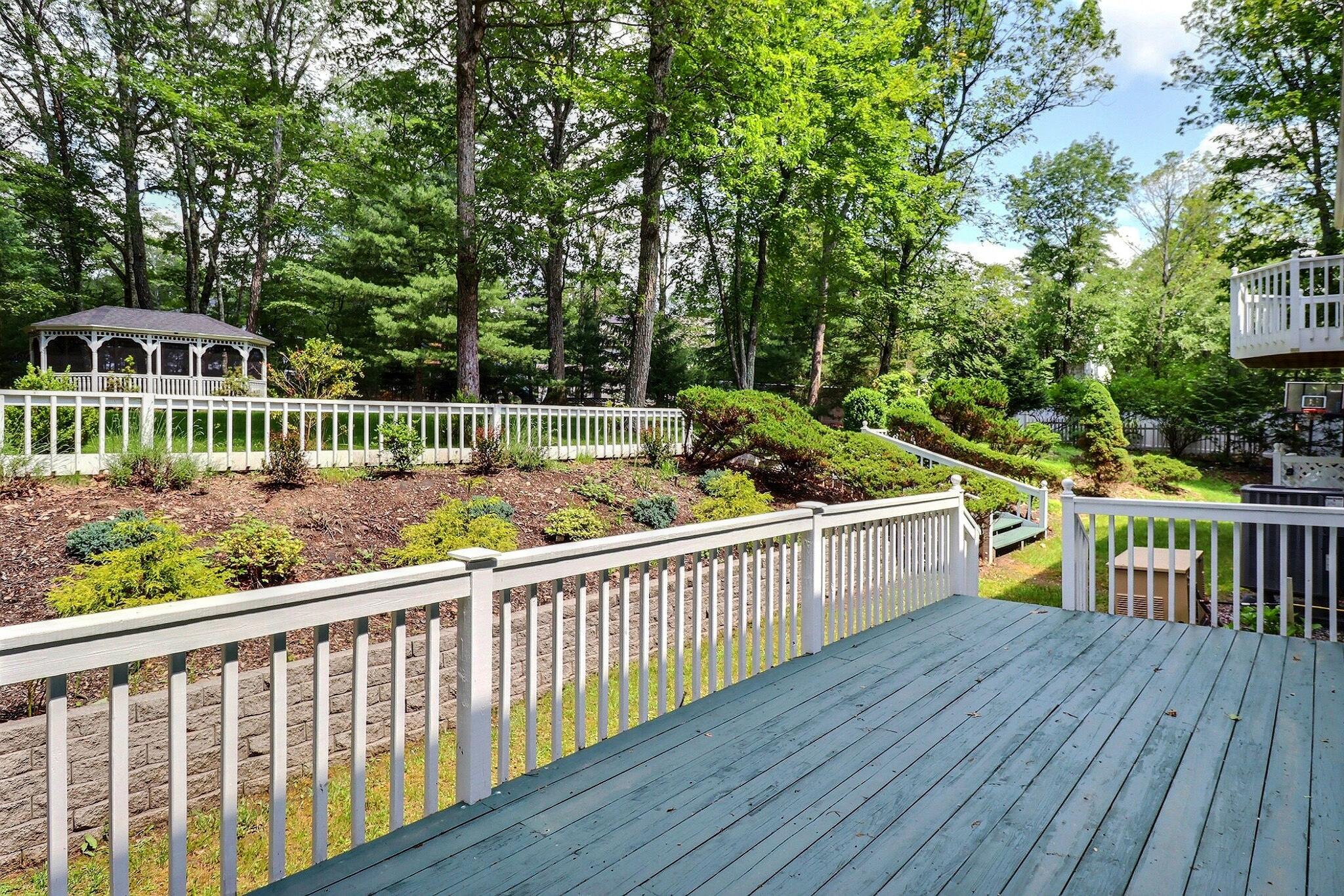5181 Hilltop Circle