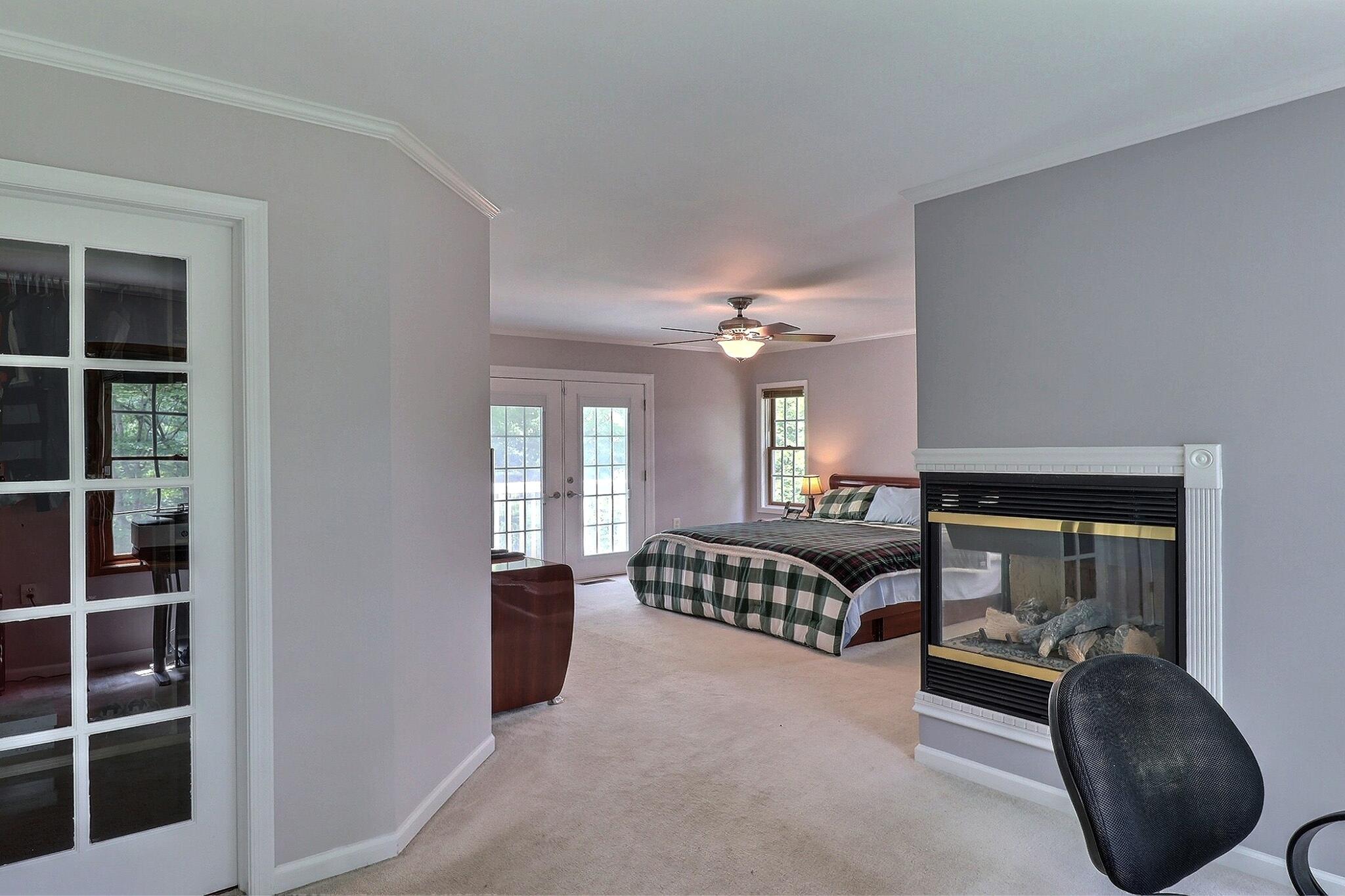 5181 Hilltop Circle