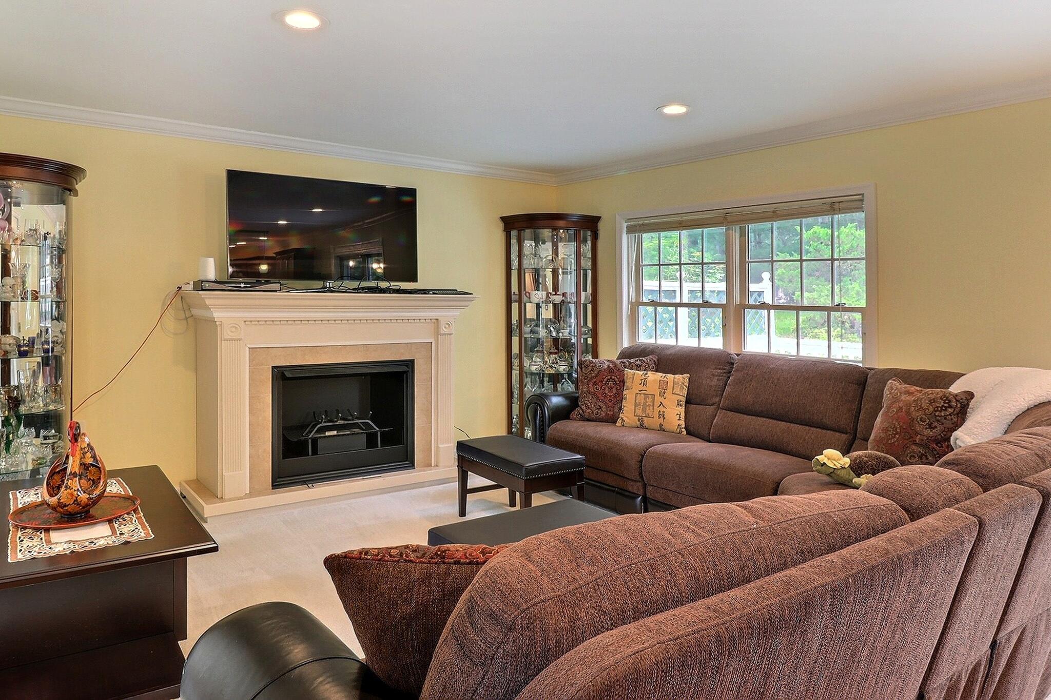 5181 Hilltop Circle