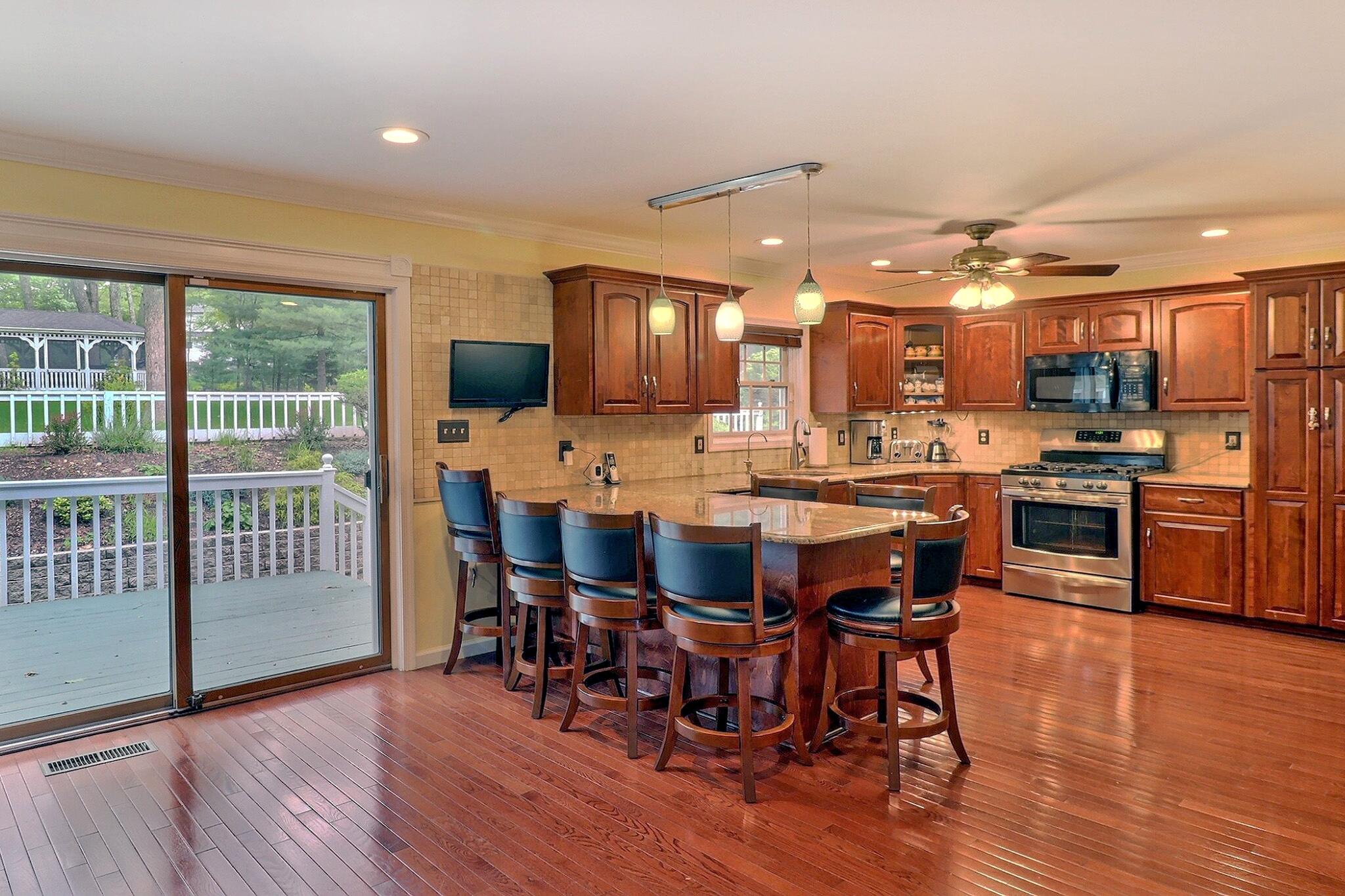 5181 Hilltop Circle