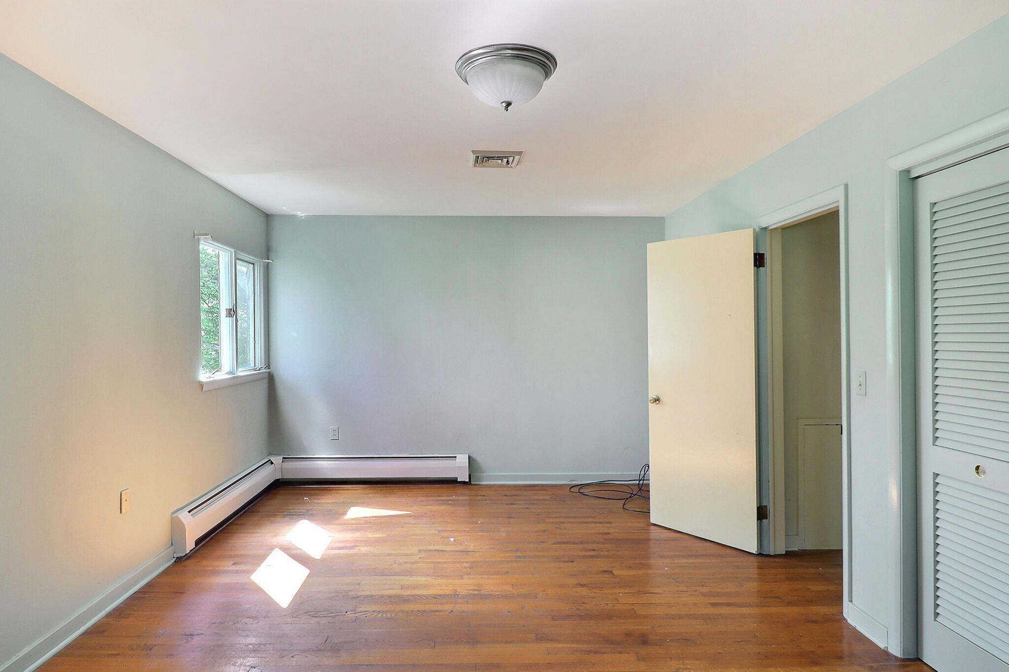 307 Foxglove Road