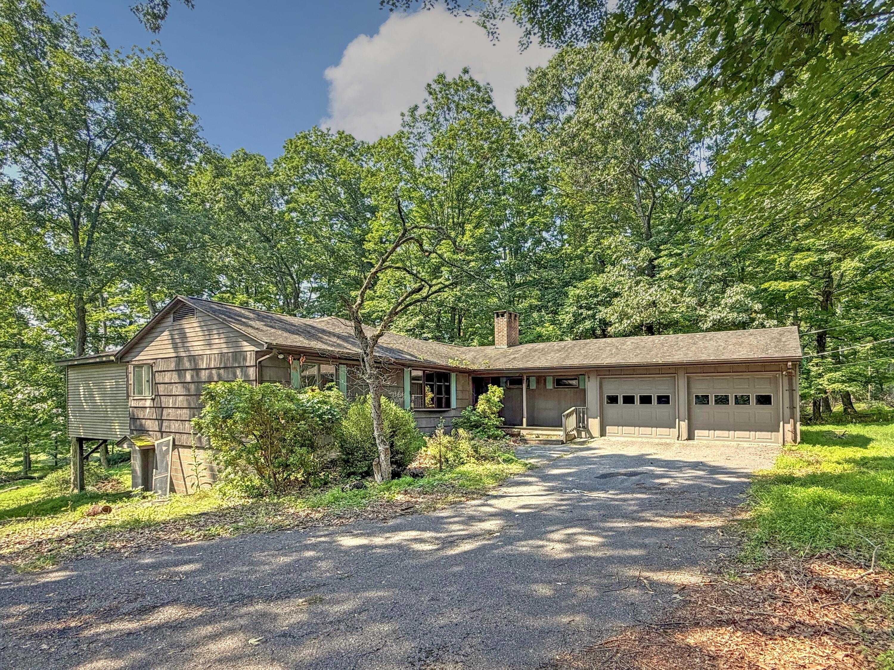 307 Foxglove Road