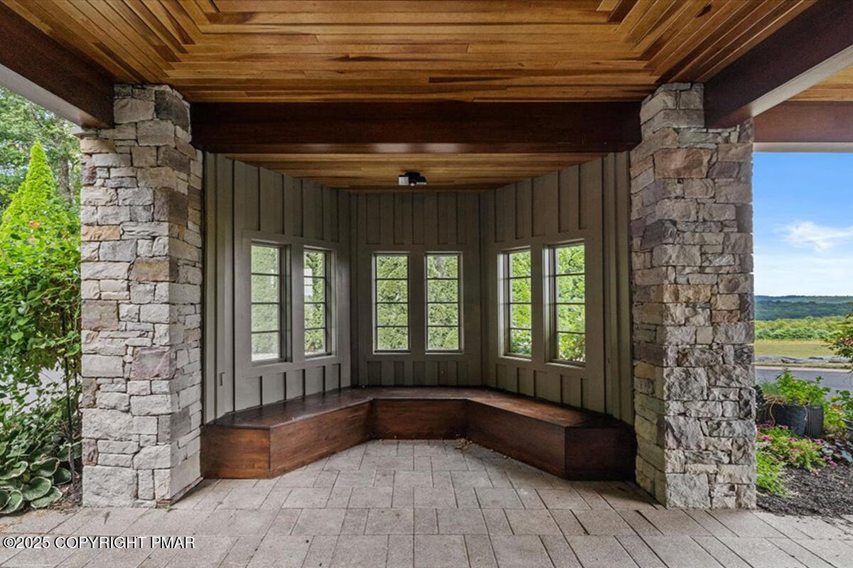 1212 Burger Hollow Road
