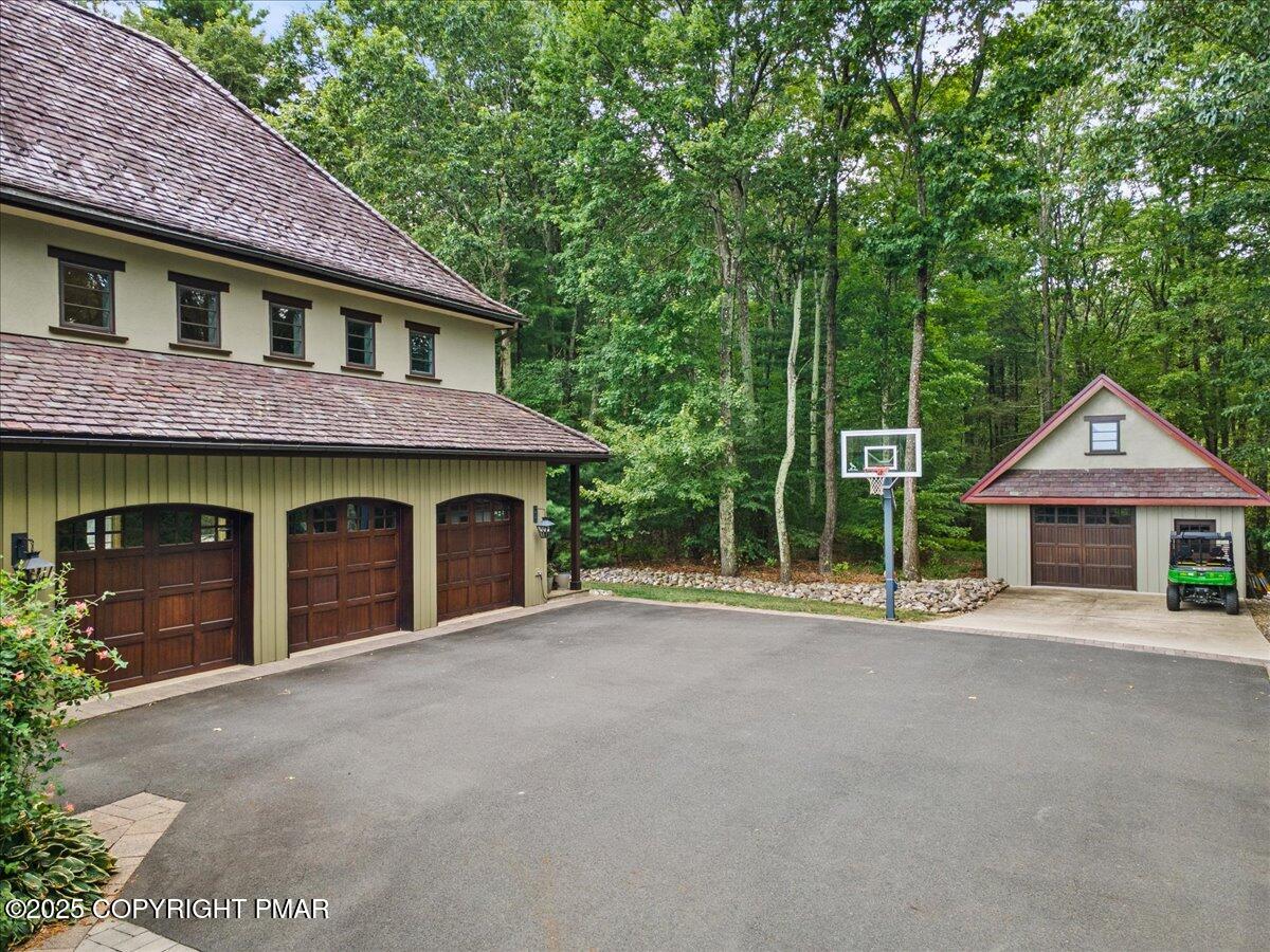 1212 Burger Hollow Road