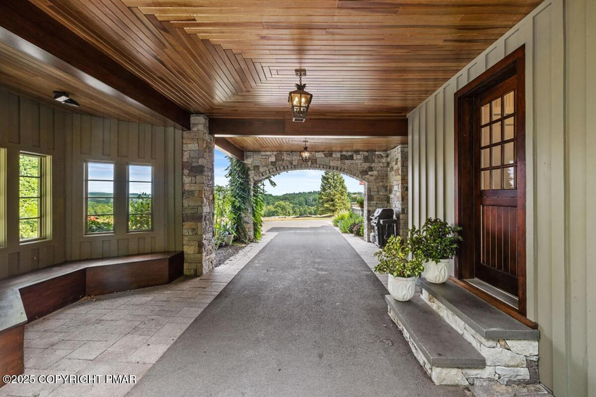 1212 Burger Hollow Road