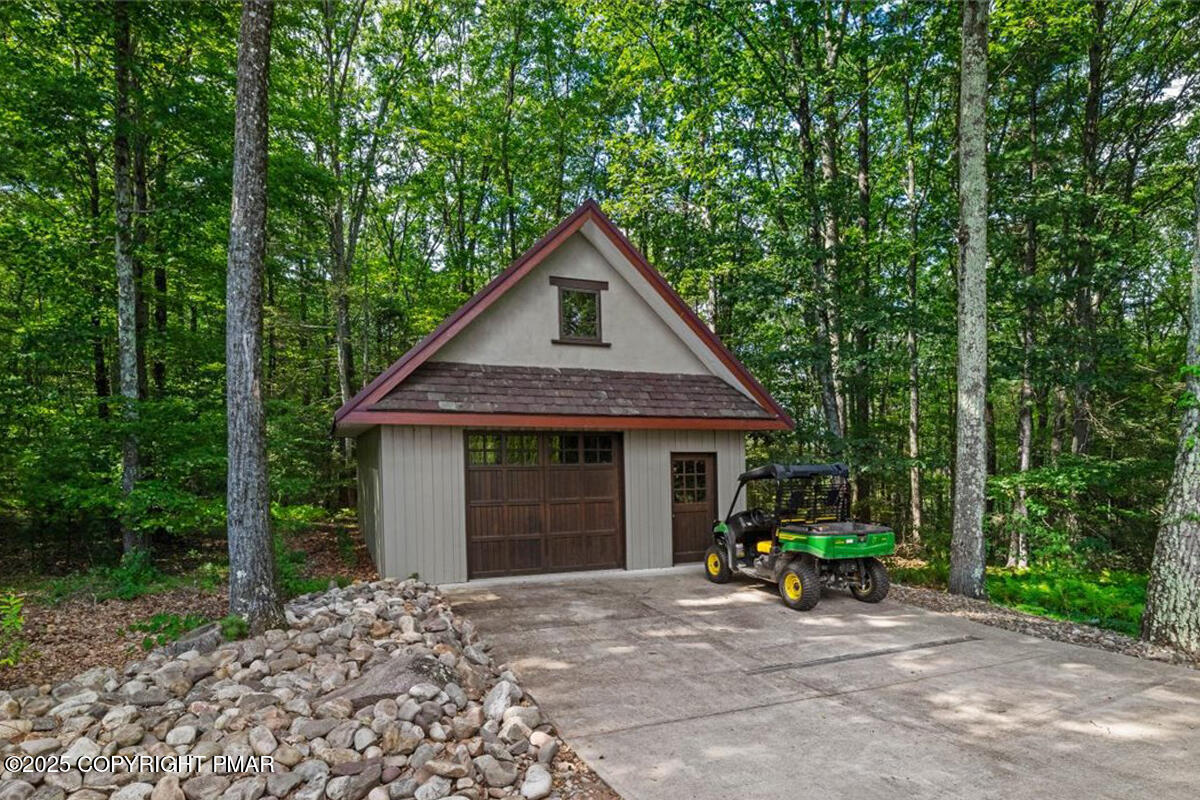 1212 Burger Hollow Road