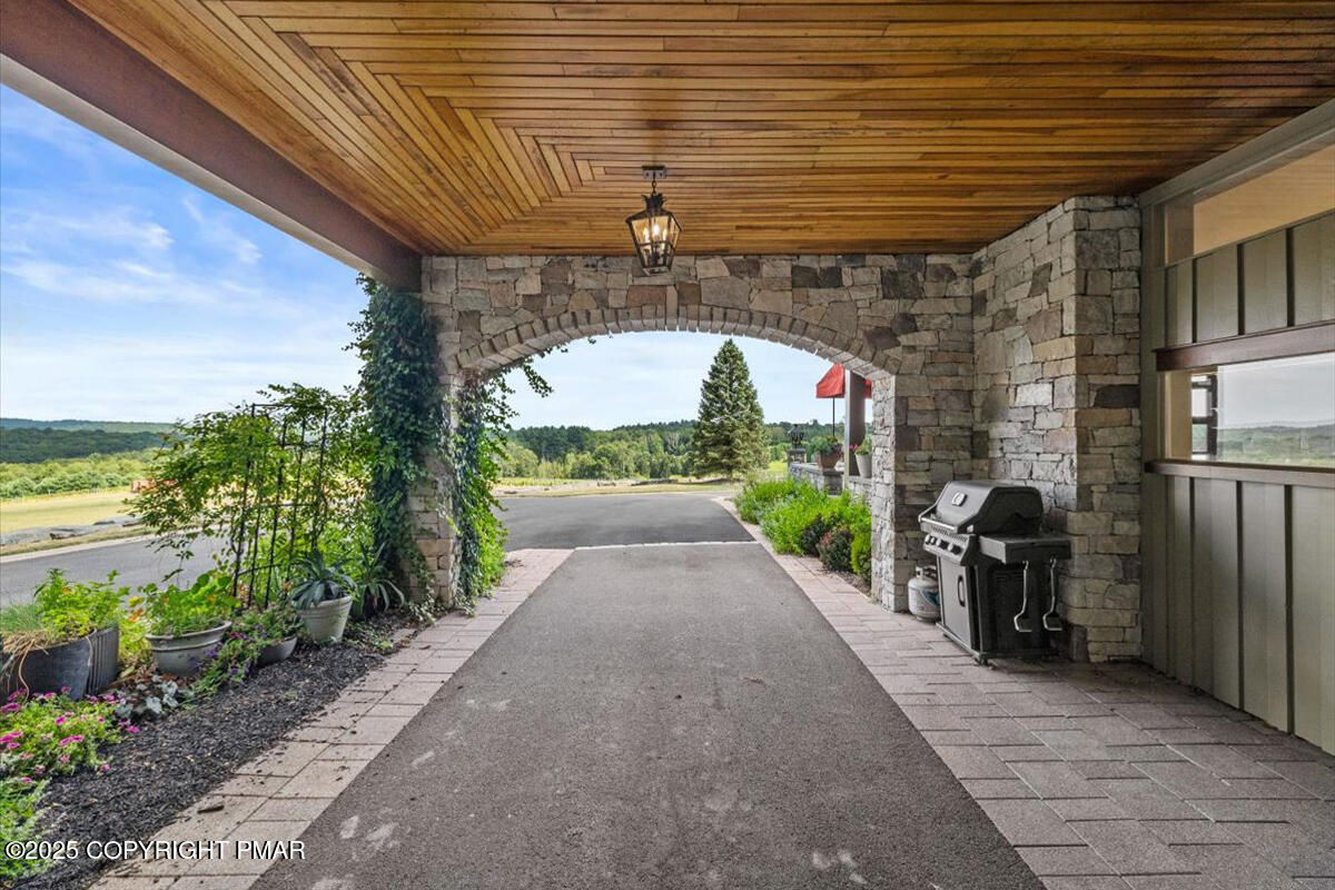 1212 Burger Hollow Road