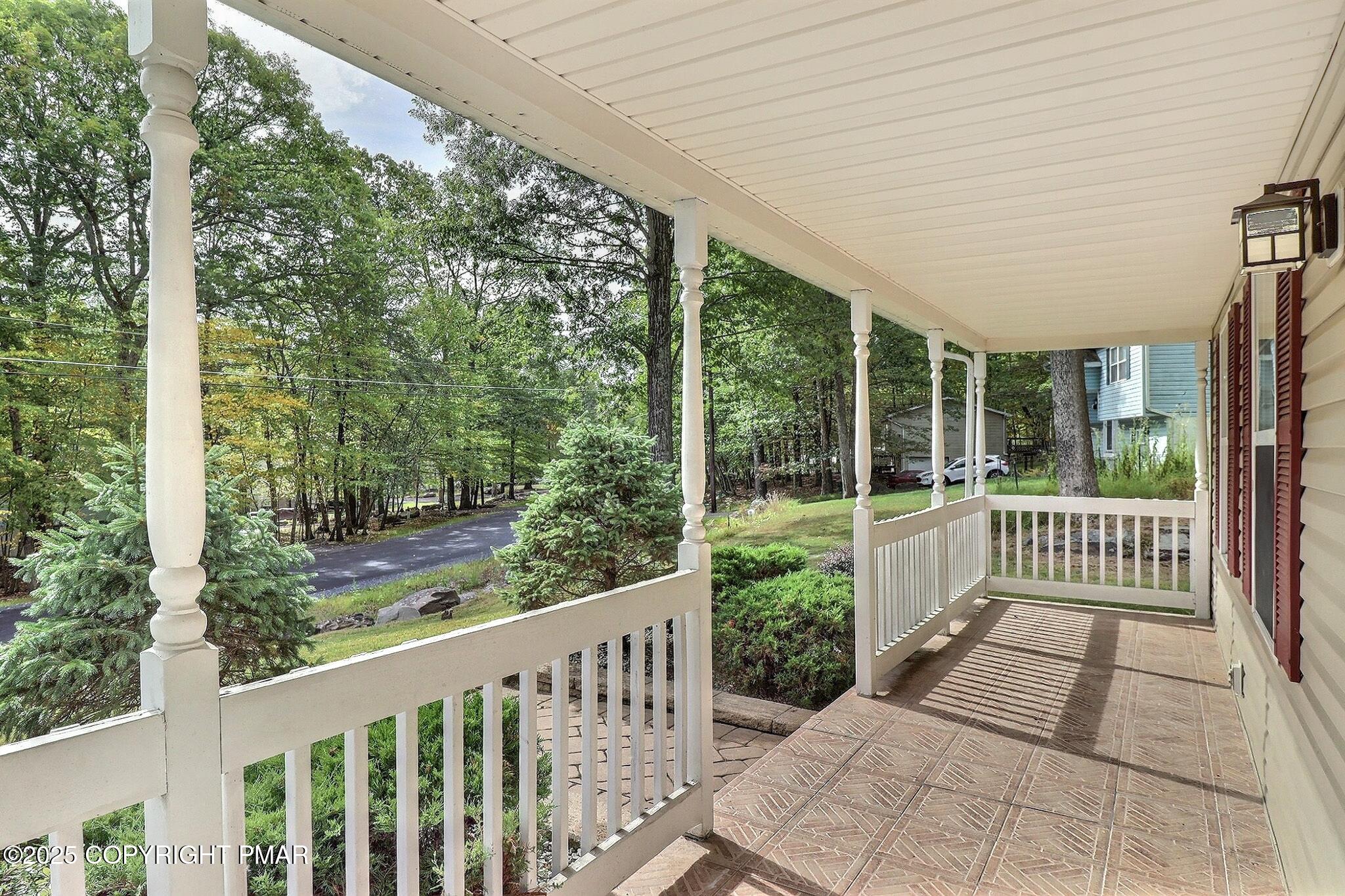 1135 Hunters Woods Drive