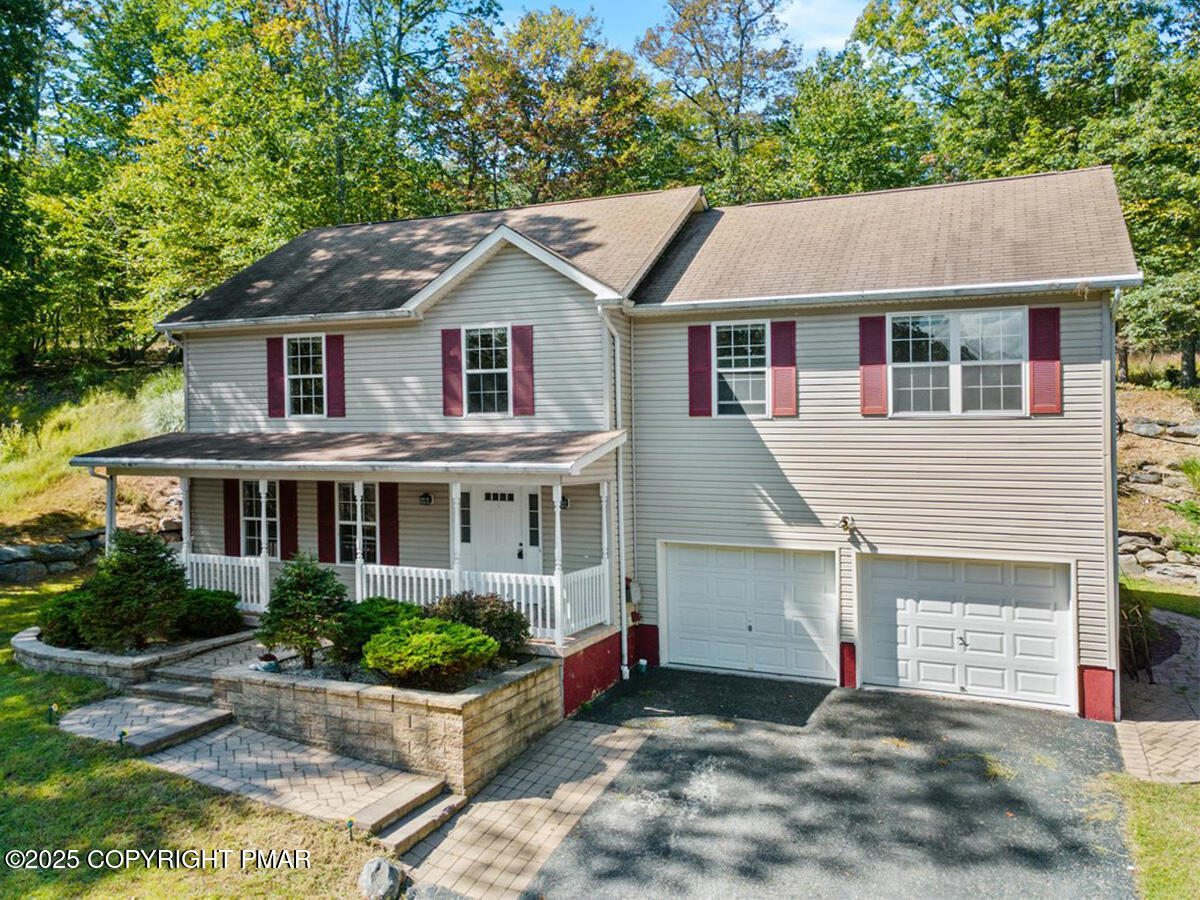 1135 Hunters Woods Drive