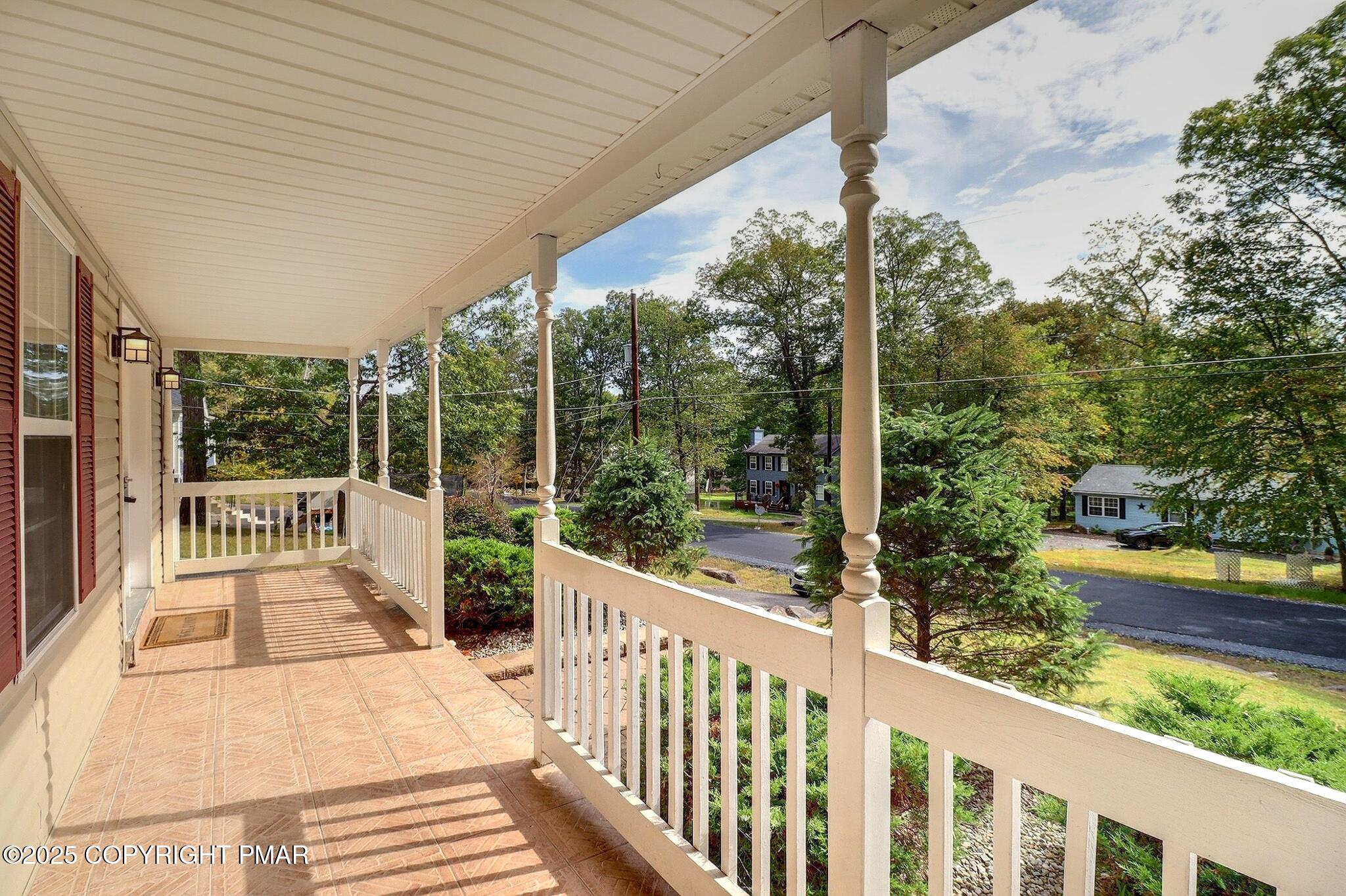1135 Hunters Woods Drive