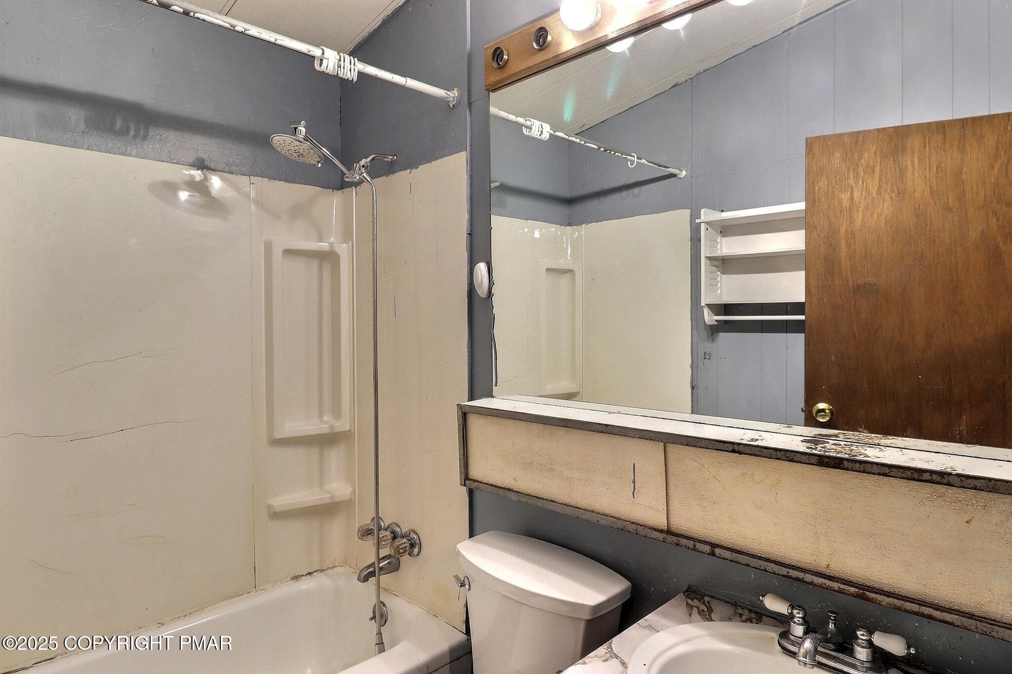 120 Upper Green Hill Road, Kunkletown