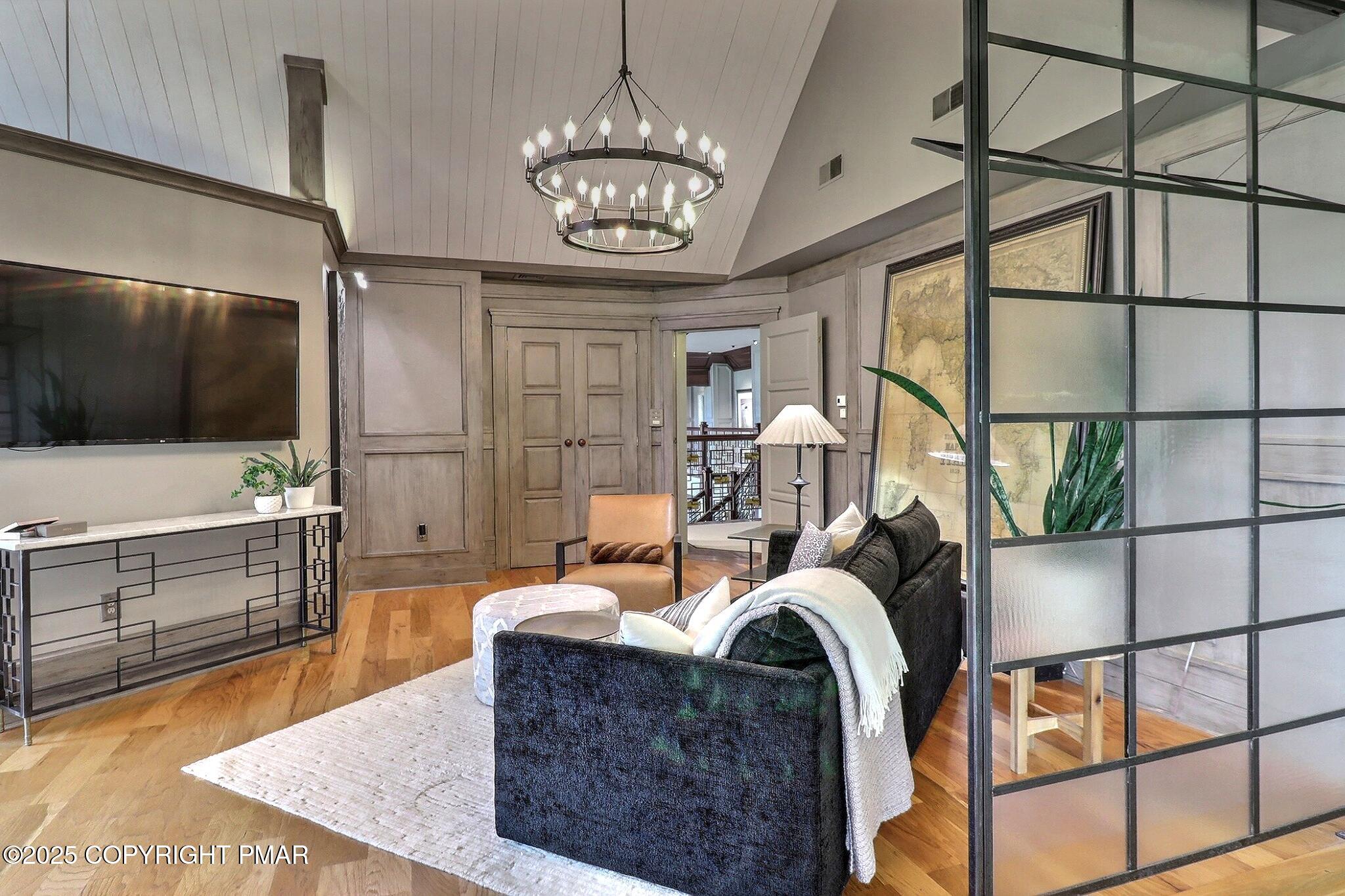 1212 Burger Hollow Road