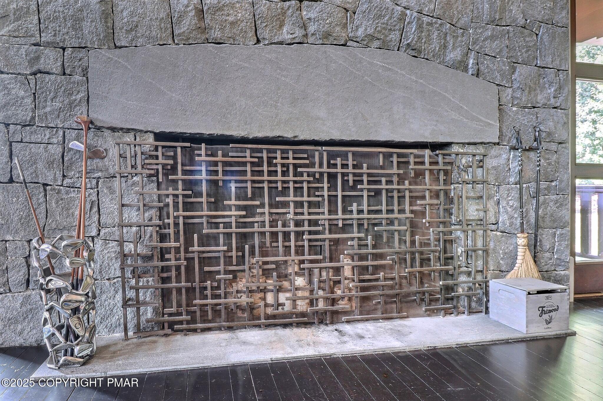 1212 Burger Hollow Road