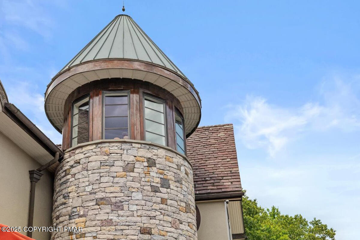 1212 Burger Hollow Road