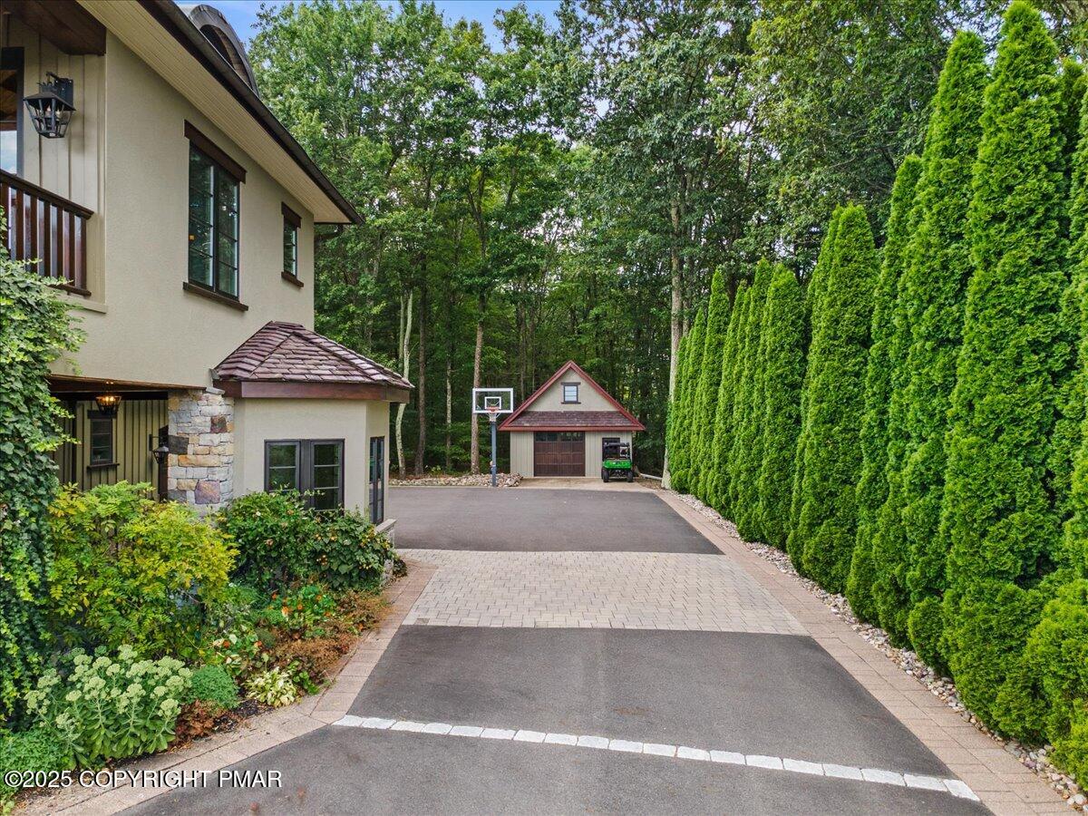 1212 Burger Hollow Road